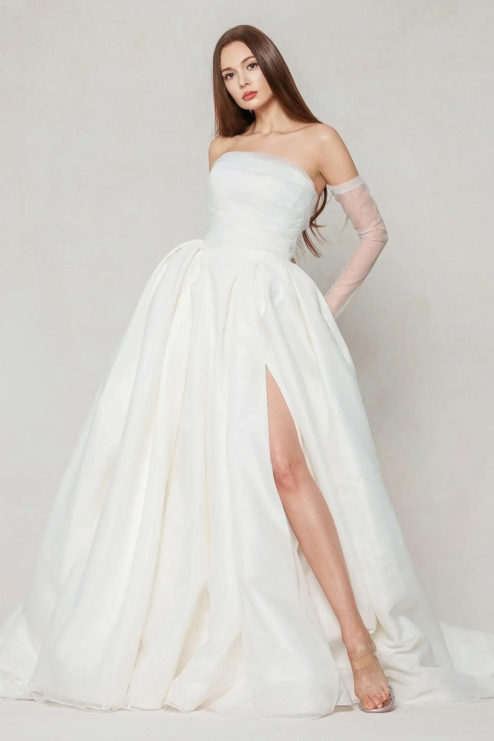 Ball Gown Chapel Train Organza Wedding Dress CW3591 - COCOMELODY